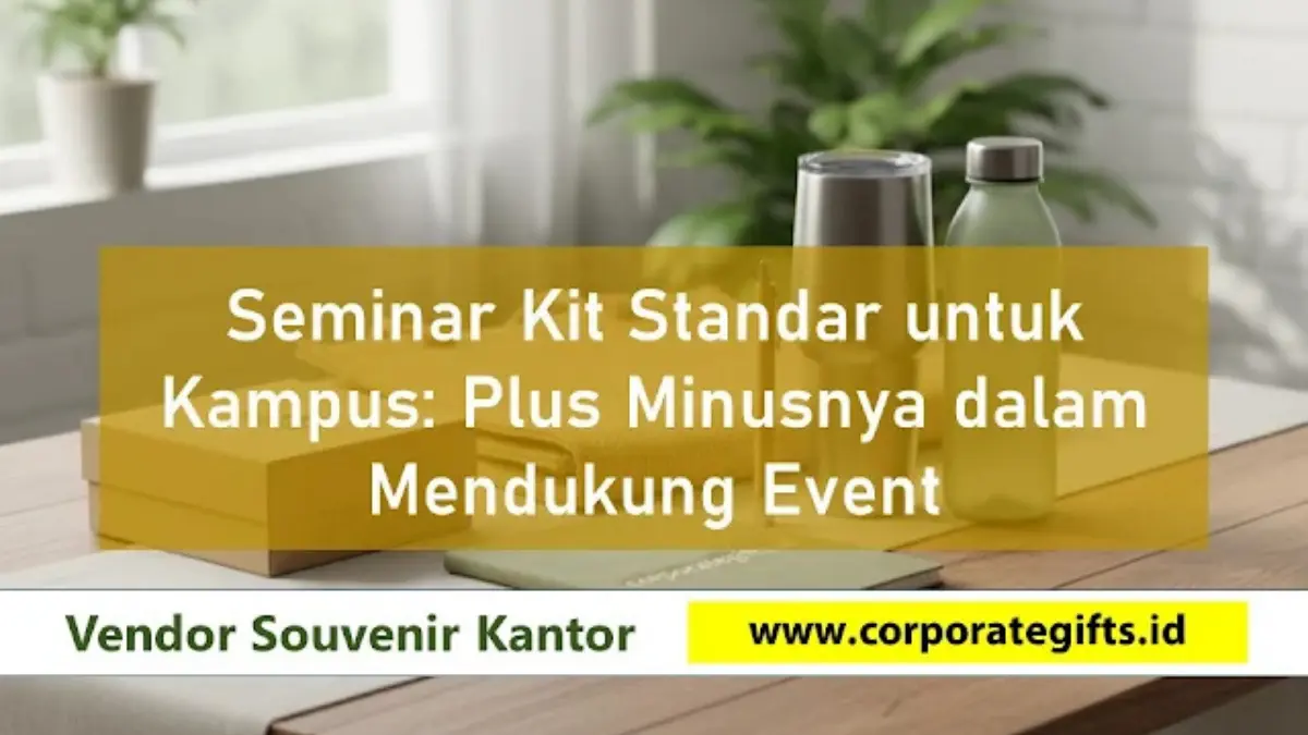 Peserta Mahasiswa Menggunakan Blocknote dan Pulpen Seminar Kit Kampus Saat Sesi Materi | CorporateGifts.ID